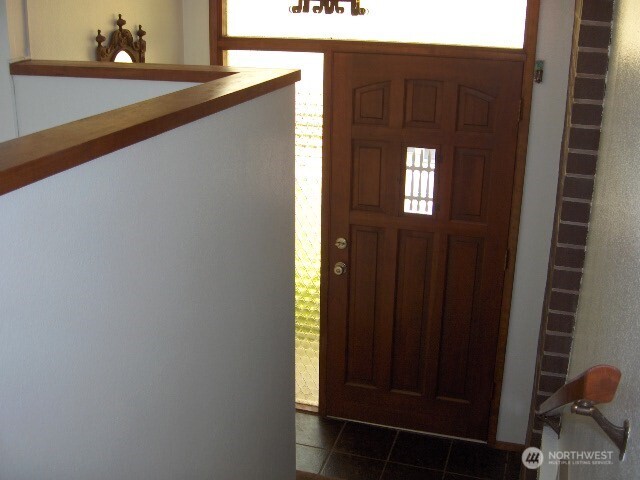 19021 46th Avenue Property Photo 4