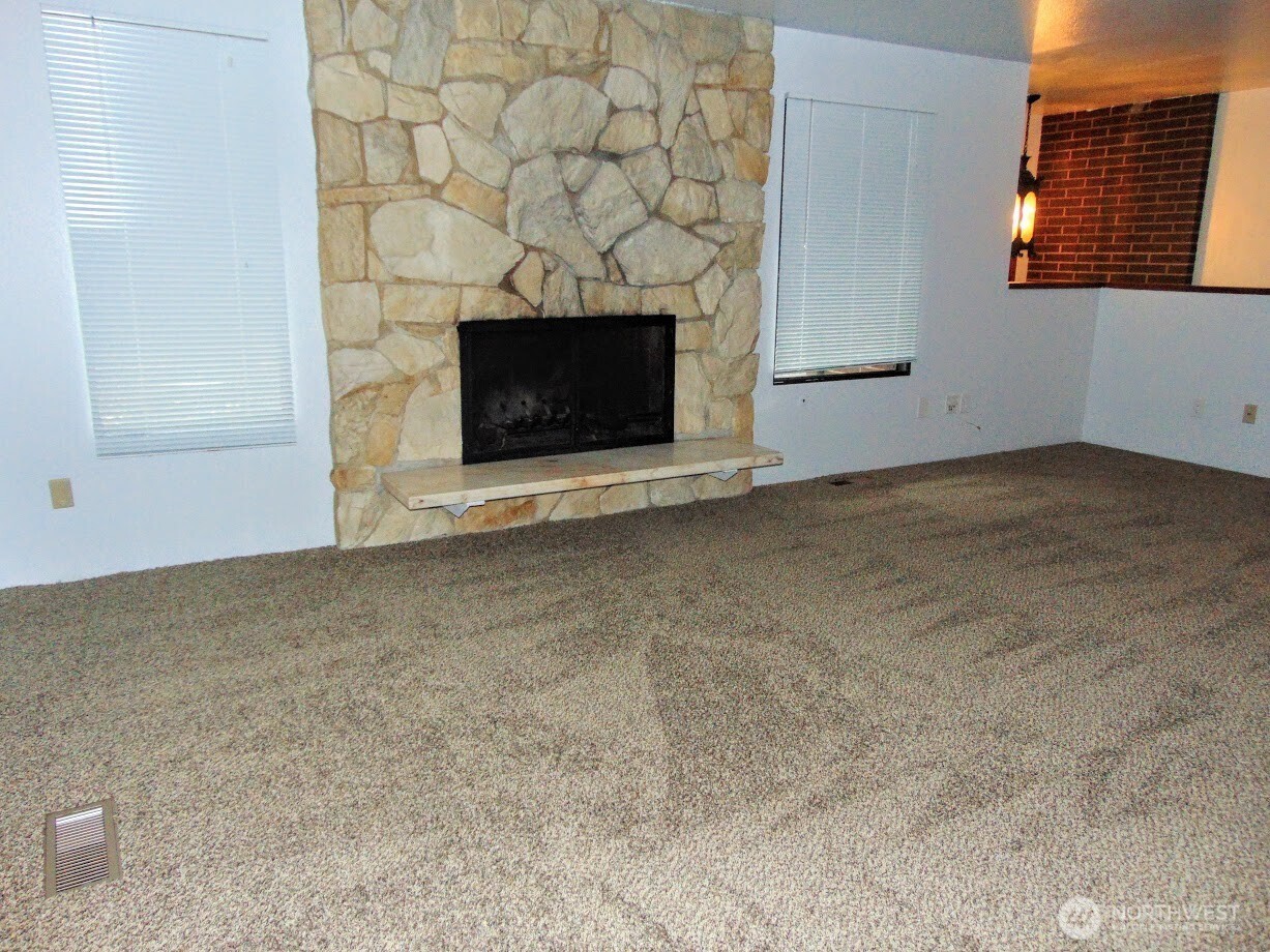 19021 46th Avenue Property Photo 6