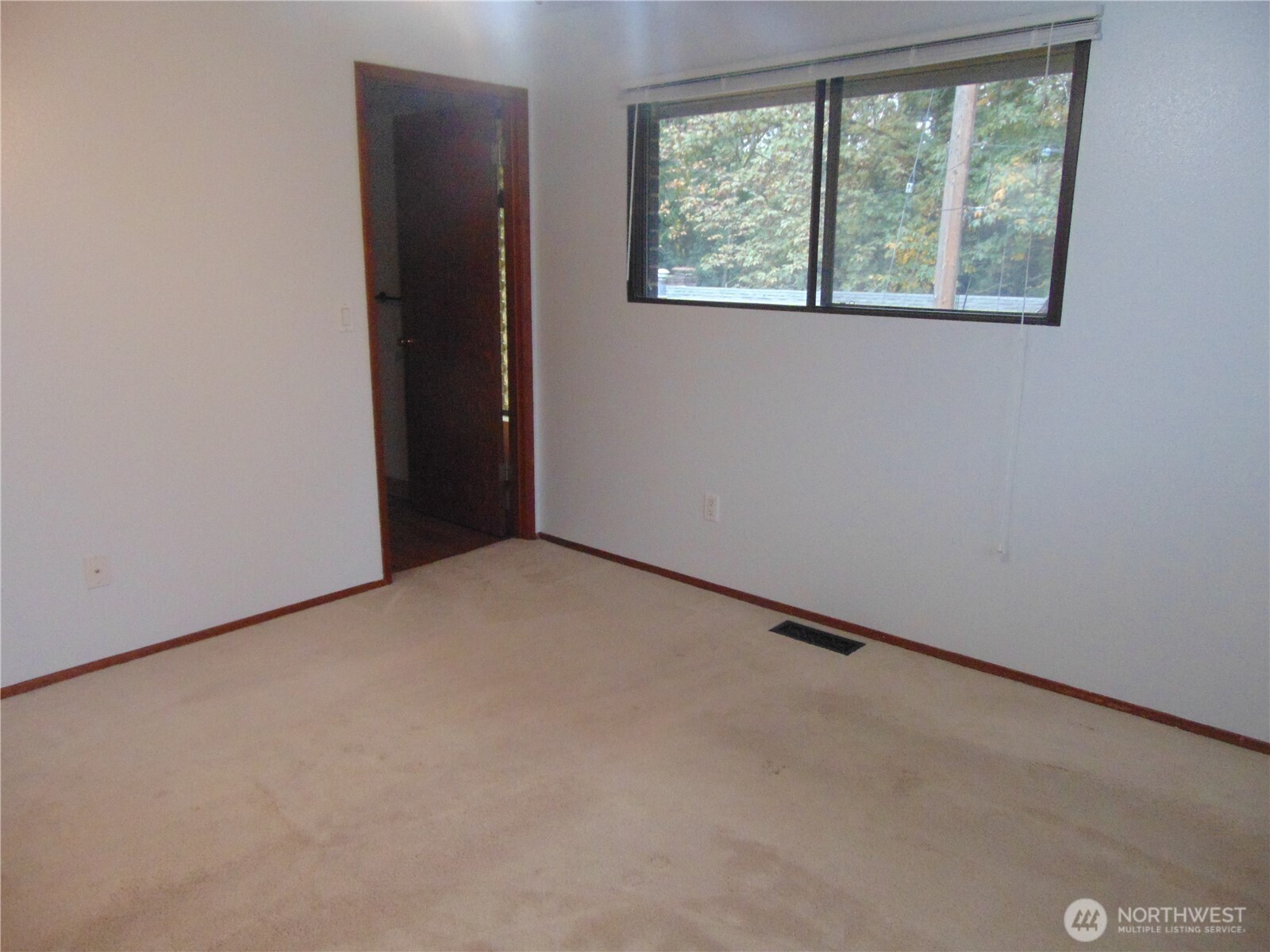 19021 46th Avenue Property Photo 9
