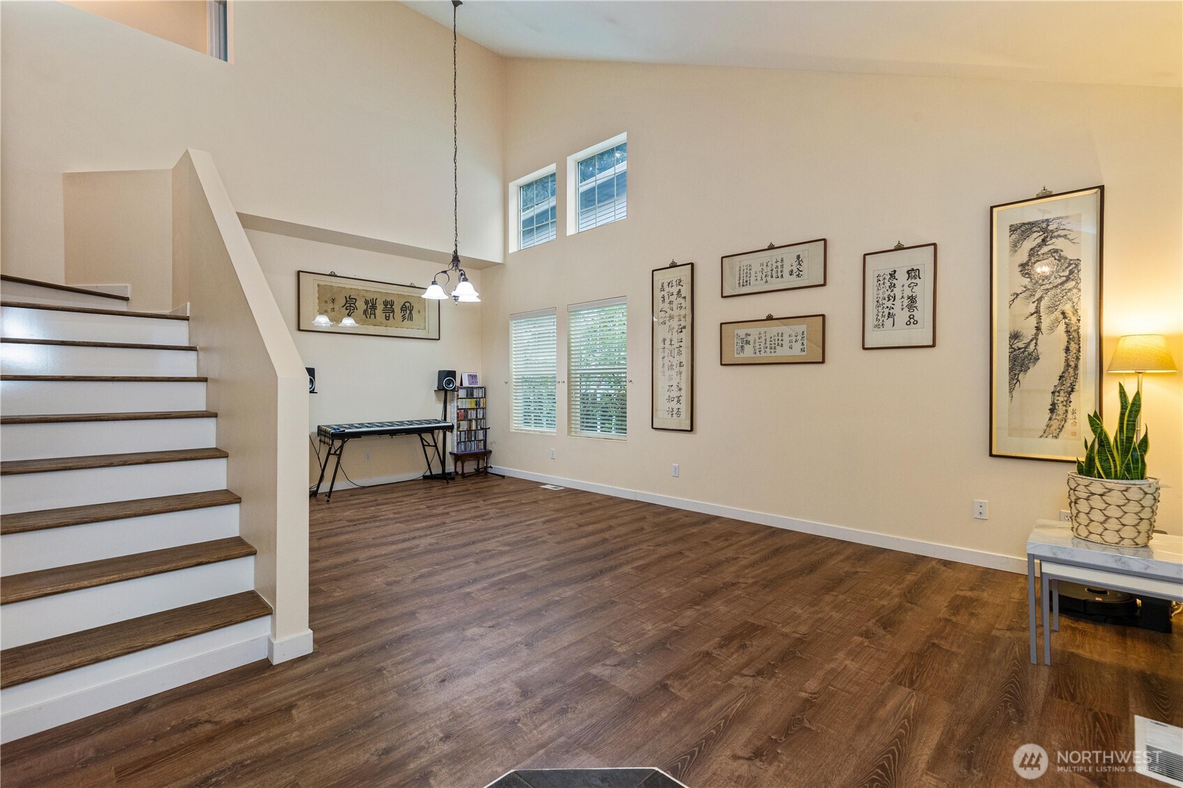 28104 Maple Ridge Way Property Photo 5
