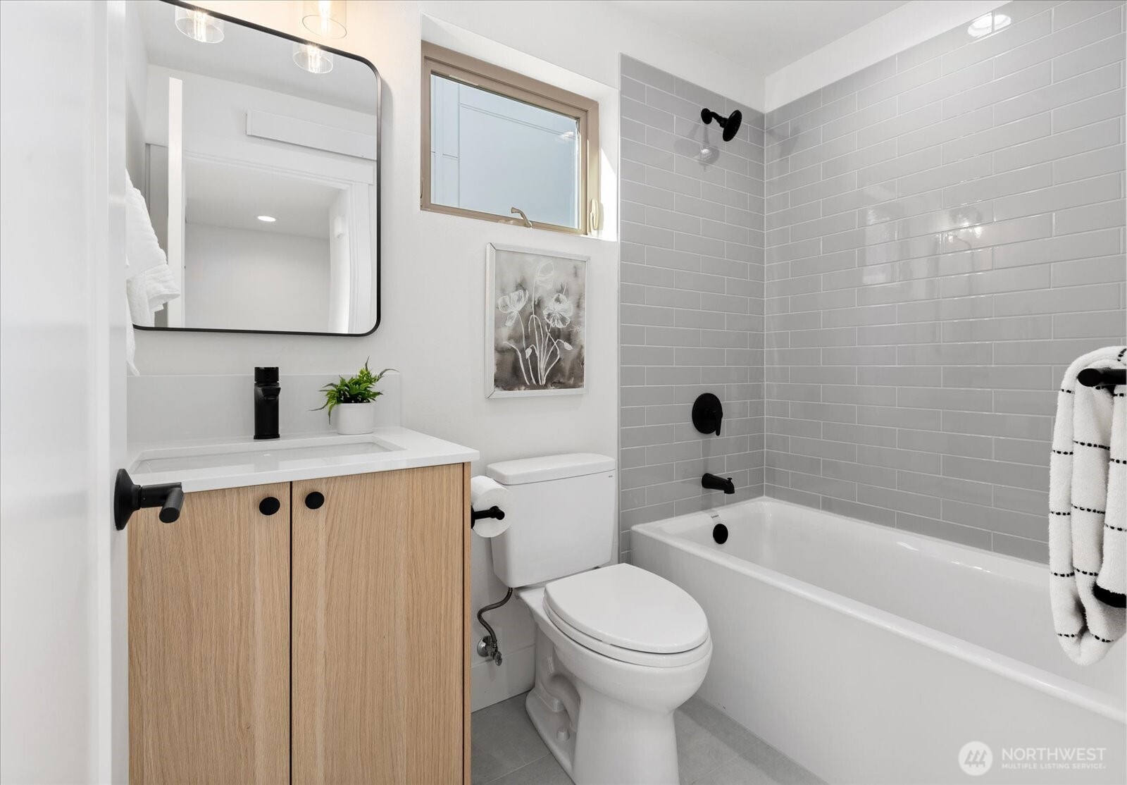 12044 Hiram Place B Property Photo 15