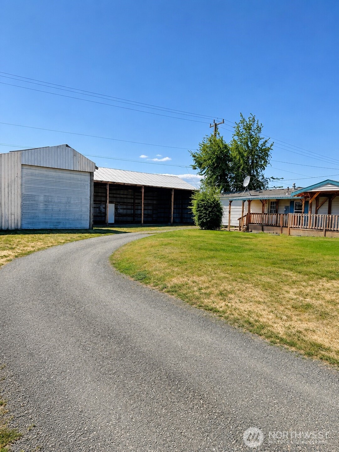 10041 N Thorp Highway Property Photo 1