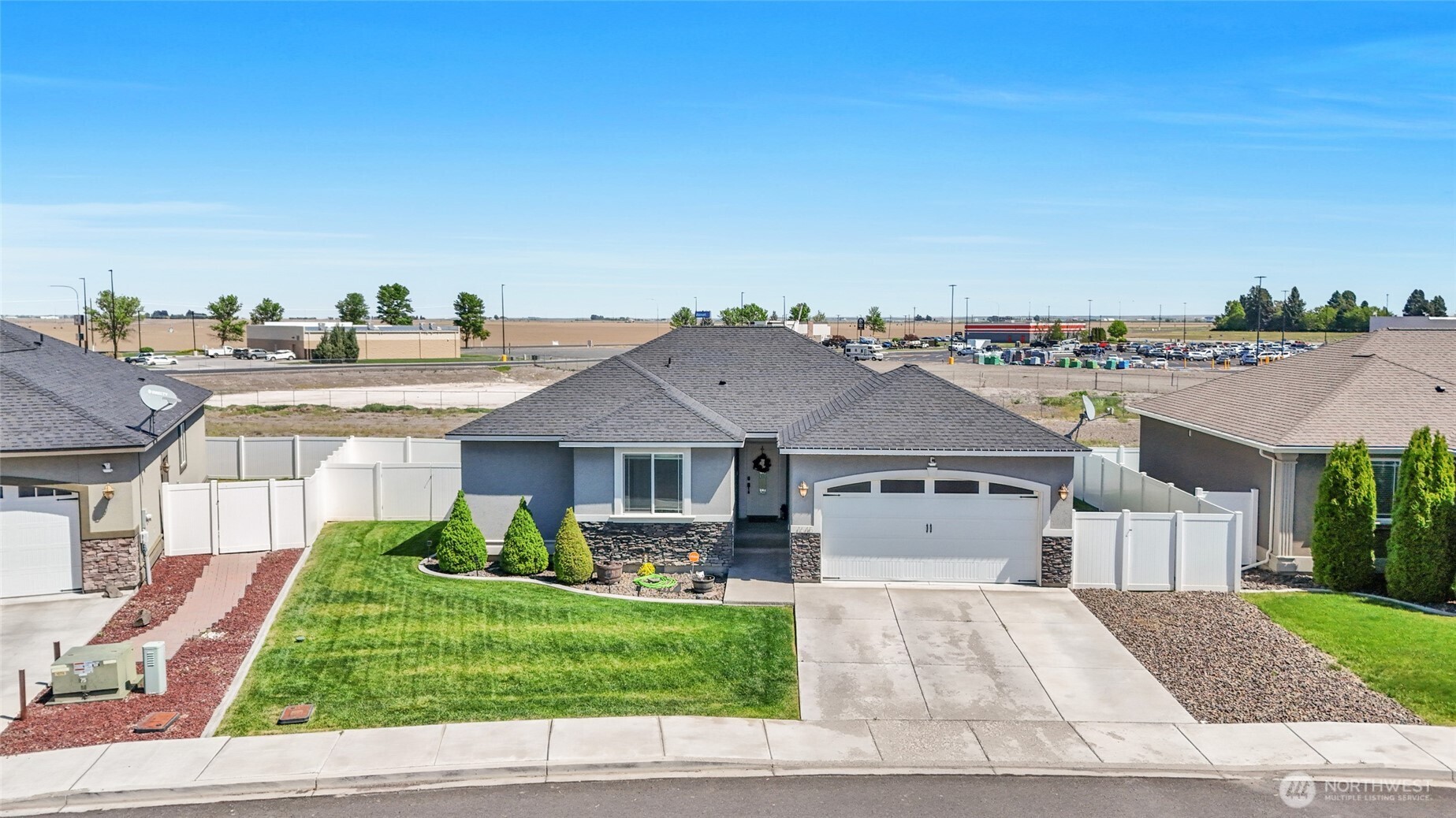 1645 E Madera Street Property Photo 1