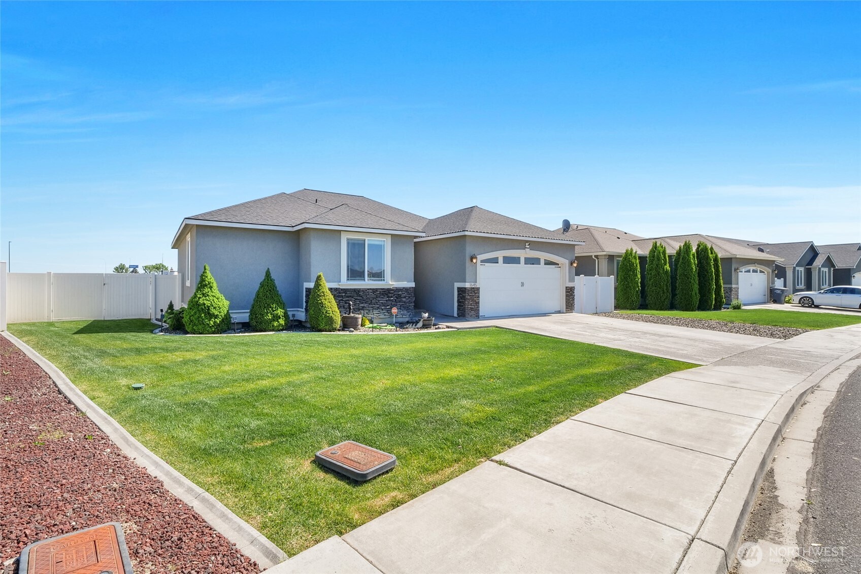1645 E Madera Street Property Photo 6