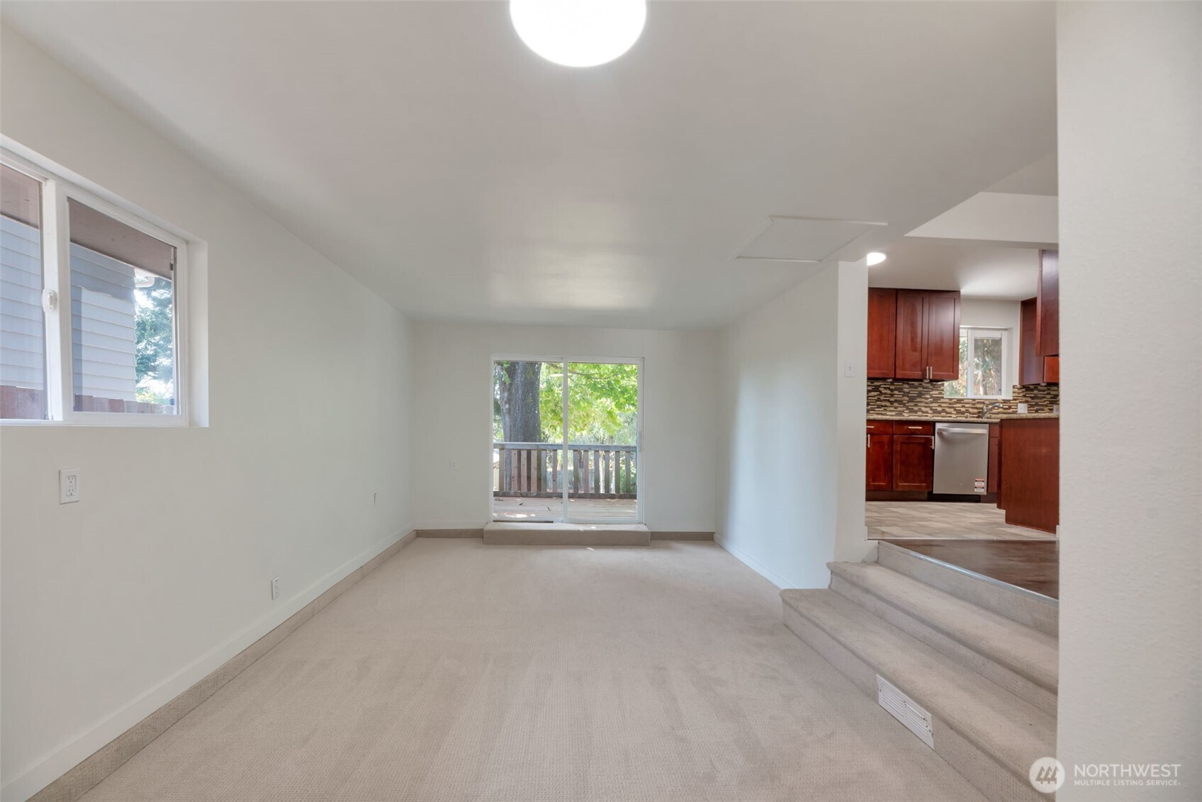 11229 29th Avenue Property Photo 5