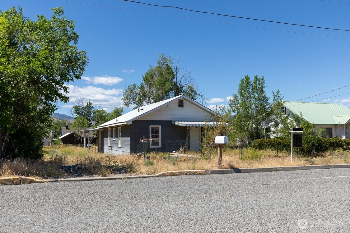 722 Jackson Street Property Photo 2