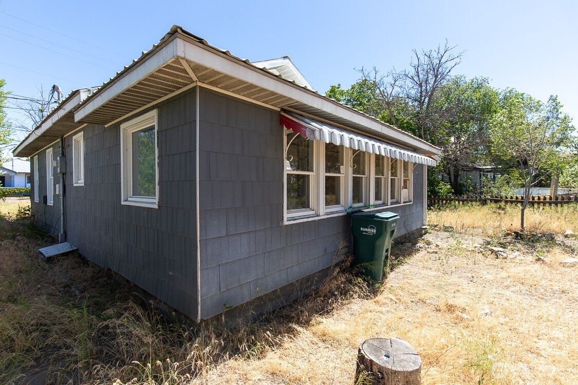 722 Jackson Street Property Photo 10