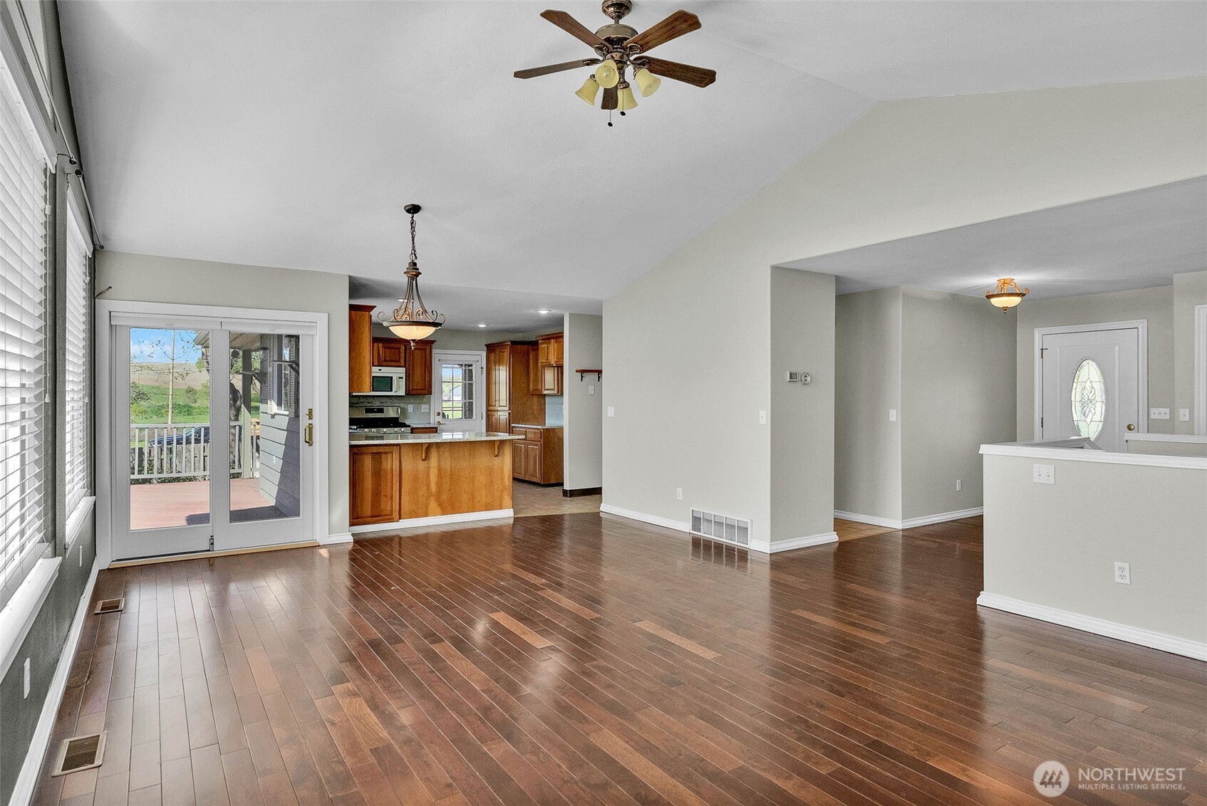 601 Tomeo Court Property Photo 8