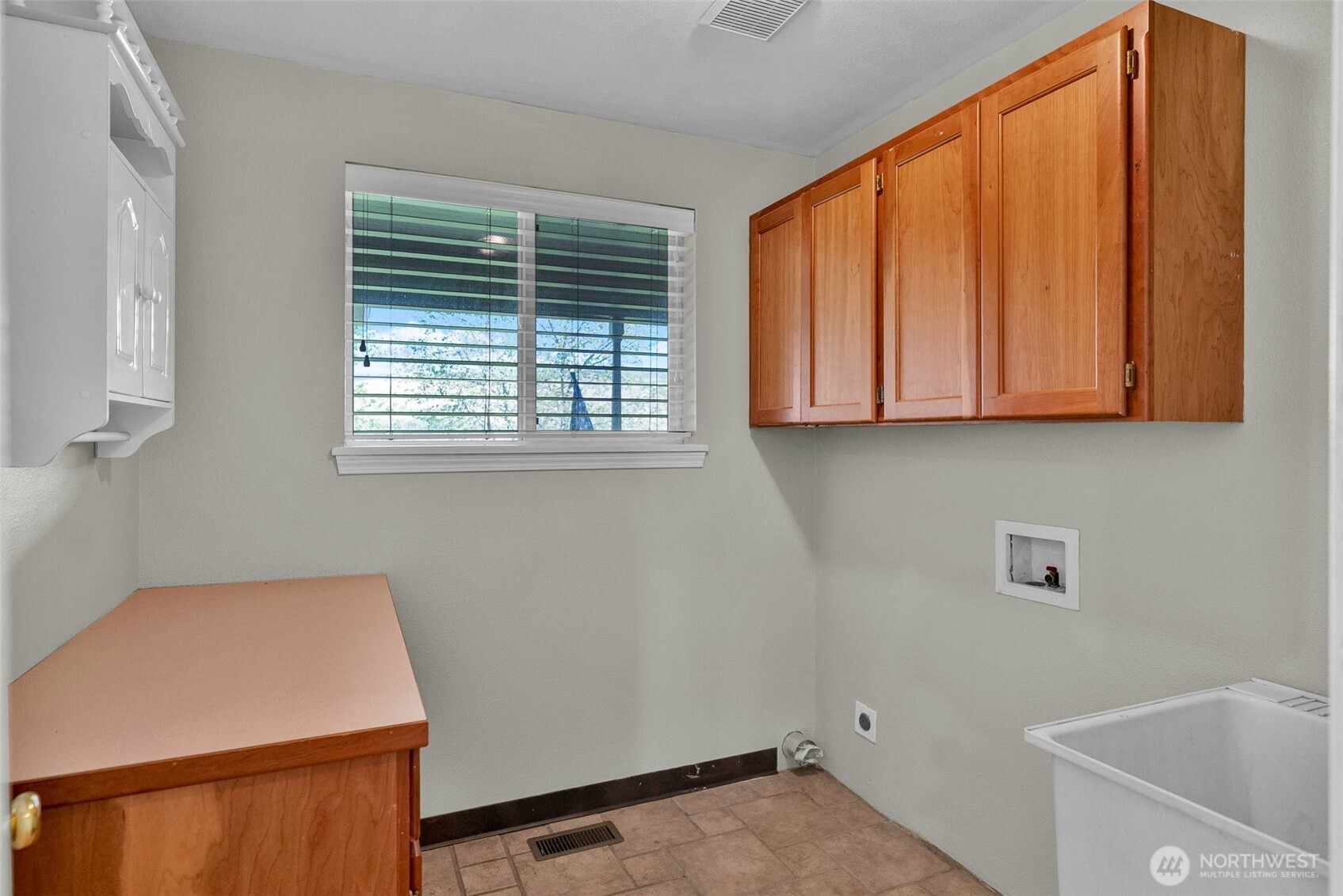601 Tomeo Court Property Photo 14