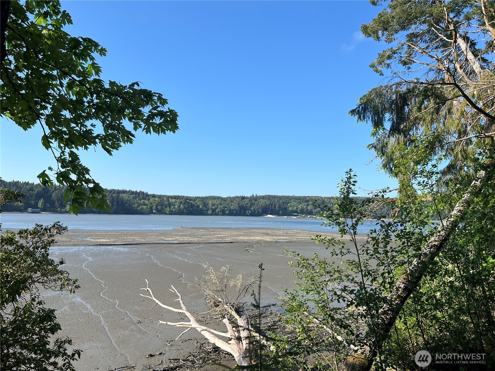 5710 Oyster Bay Road Property Photo 2