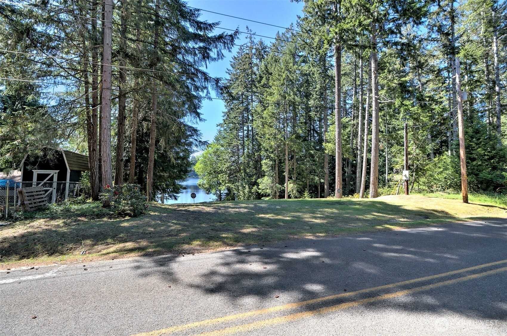 1131 E Timberlake Drive Property Photo 11
