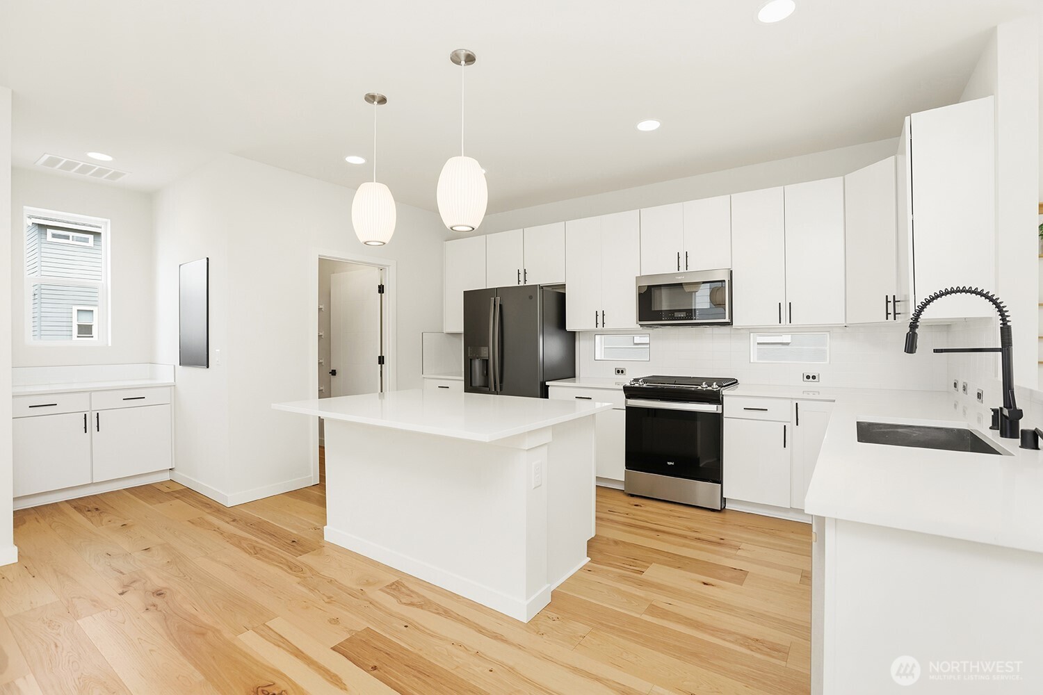 22503 70th Place Property Photo 10