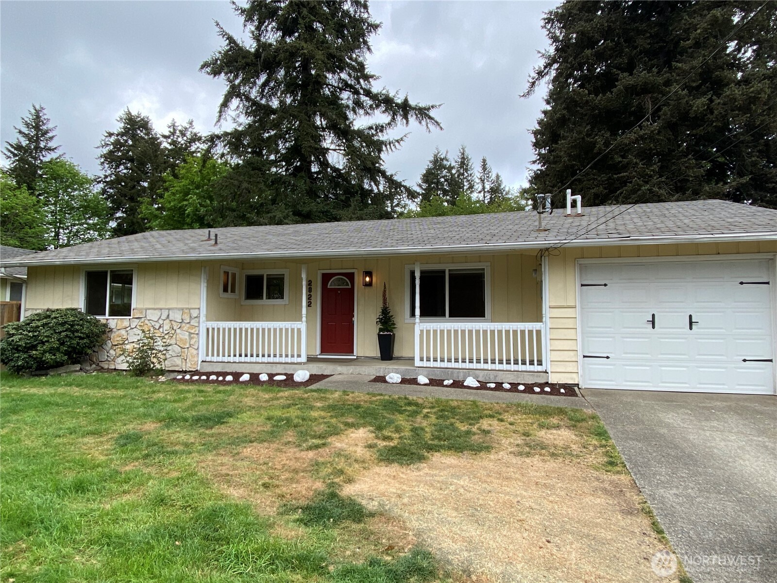 2822 College Street Property Photo 2