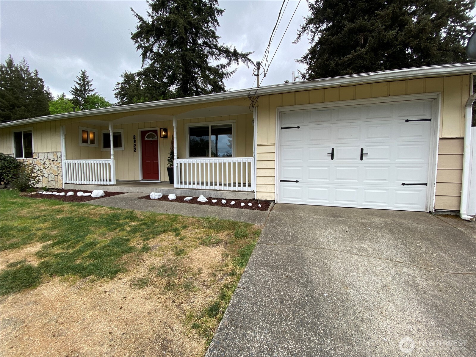 2822 College Street Property Photo 3