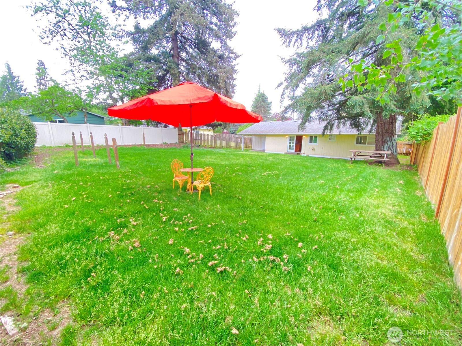 2822 College Street Property Photo 23