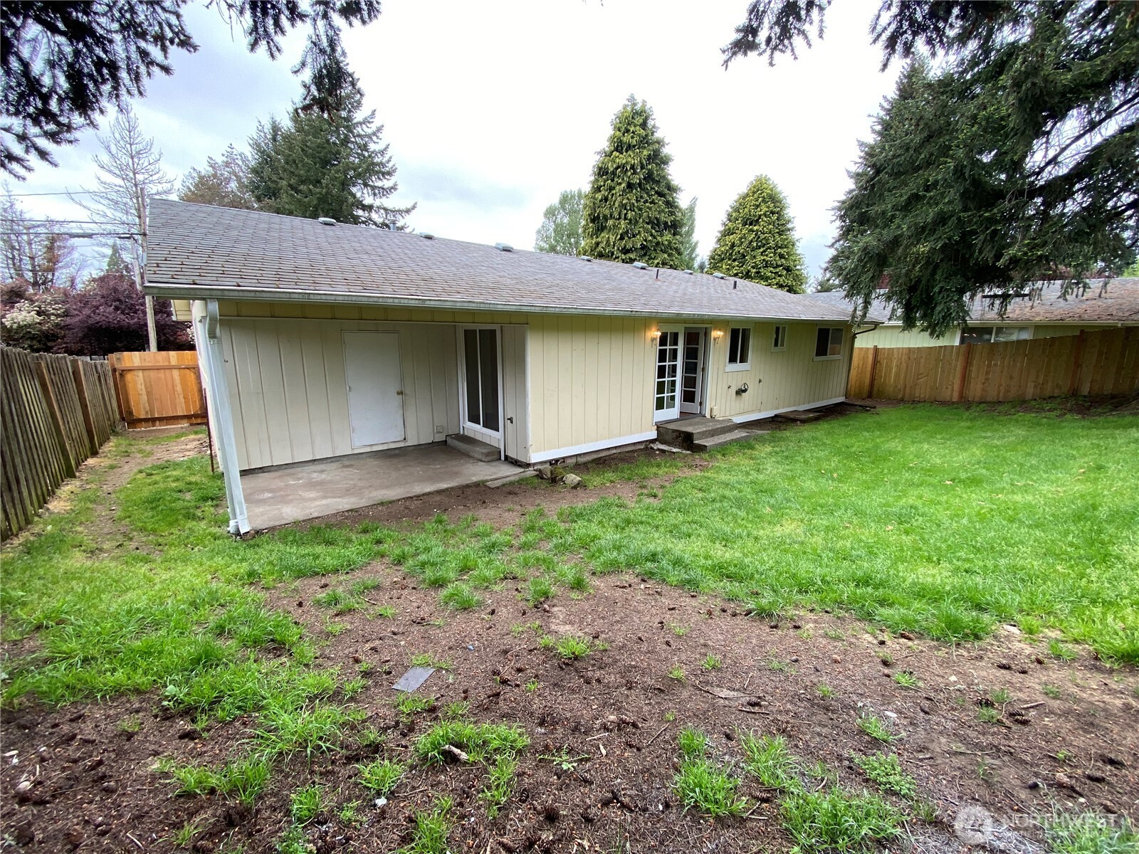 2822 College Street Property Photo 27