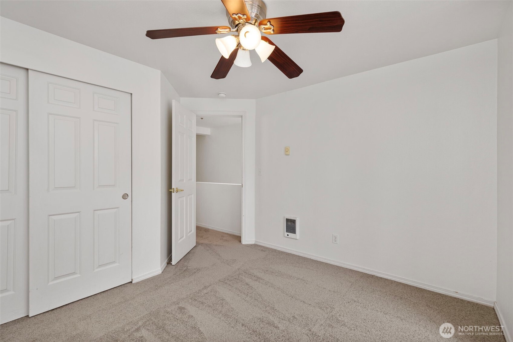 4719 Nw Walgren Drive 106 Property Photo 16