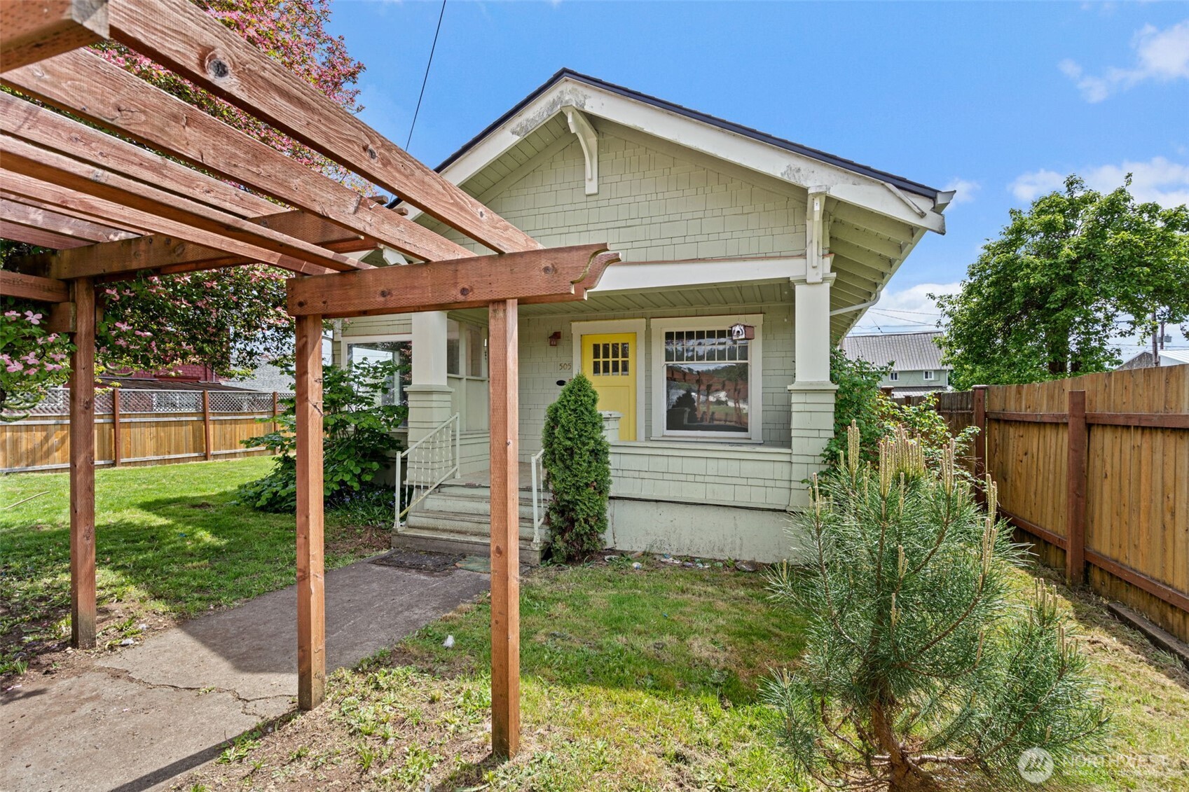 505 W Young Street Property Photo 5