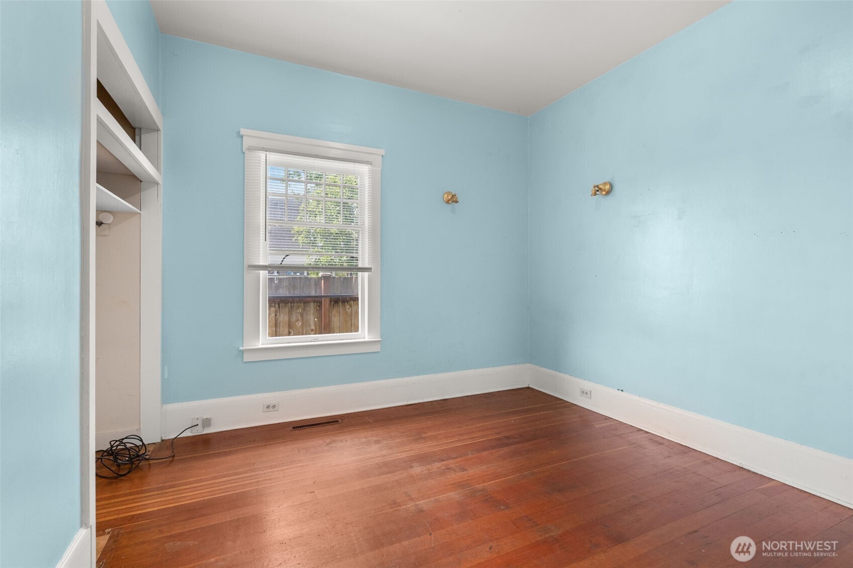 505 W Young Street Property Photo 17