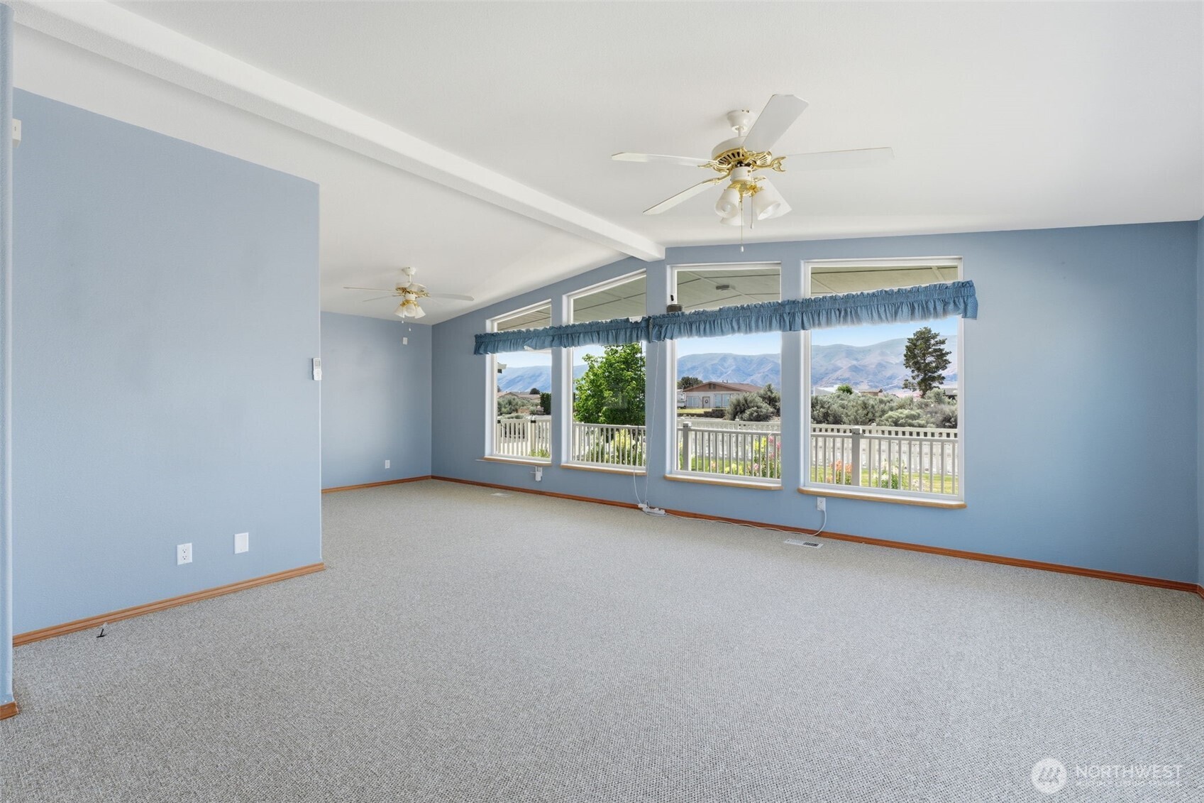 207 Sw Airport Way Property Photo 7