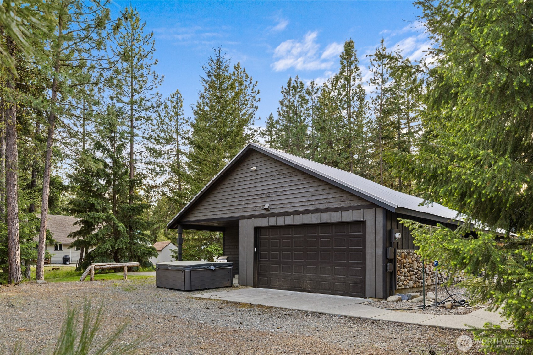 750 Evergreen Valley Loop Road Property Photo 2