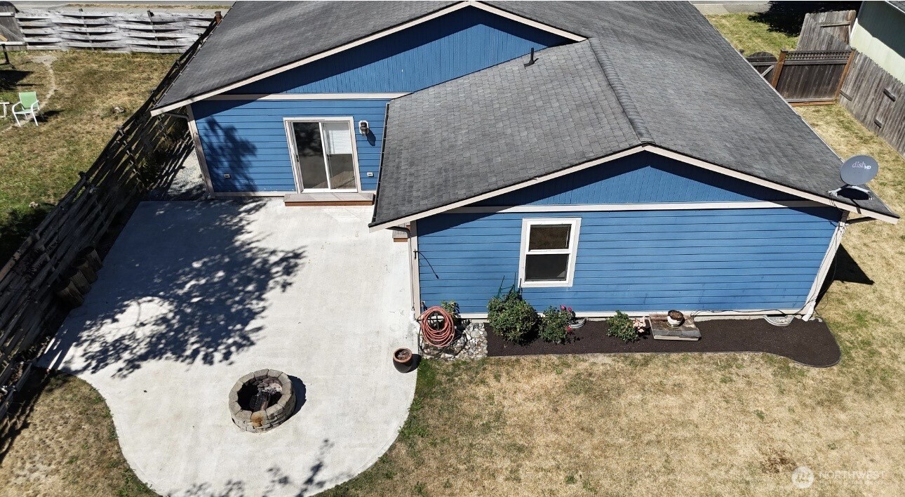 1206 Crystal Lane Property Photo 4