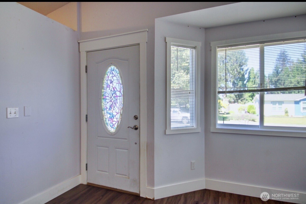1206 Crystal Lane Property Photo 5