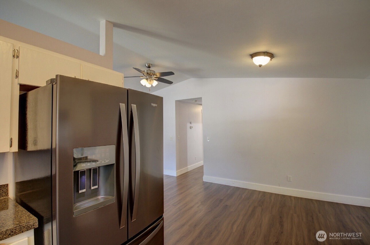 1206 Crystal Lane Property Photo 12