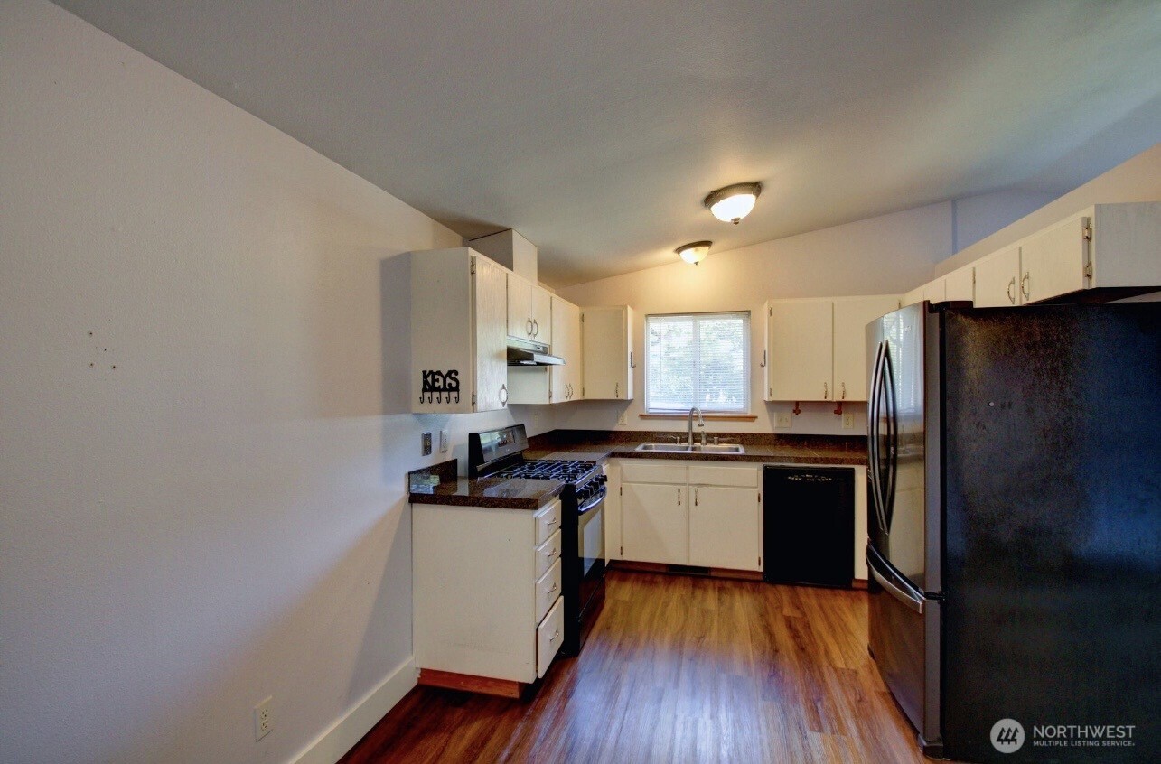 1206 Crystal Lane Property Photo 13