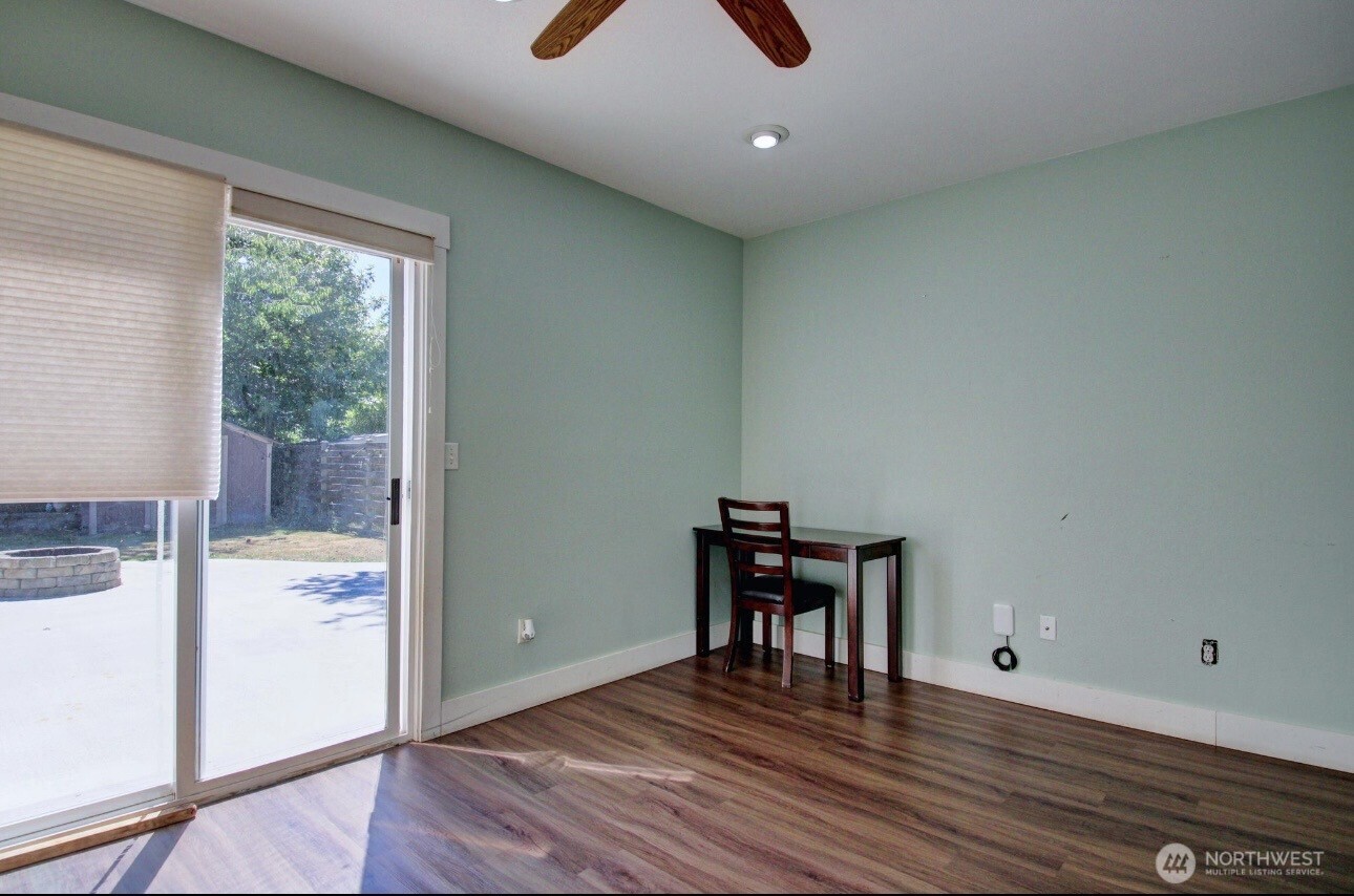 1206 Crystal Lane Property Photo 17
