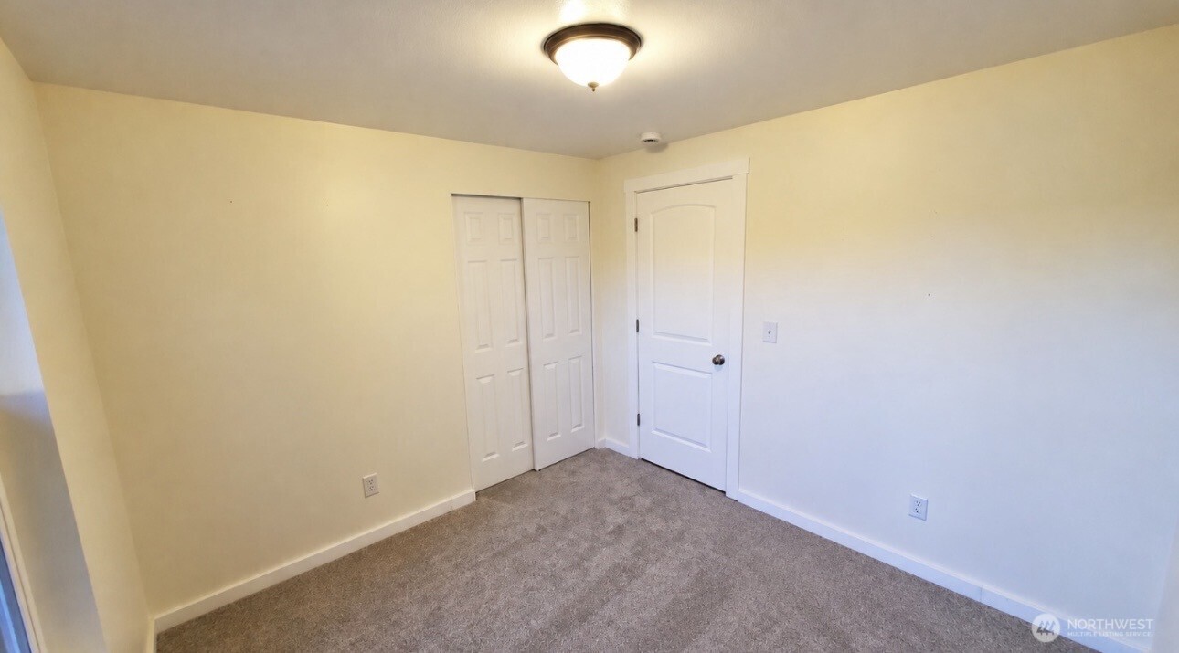 1206 Crystal Lane Property Photo 24