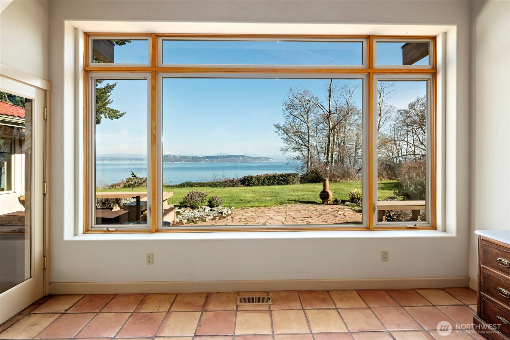 5477 Wilkinson Road Property Photo 4
