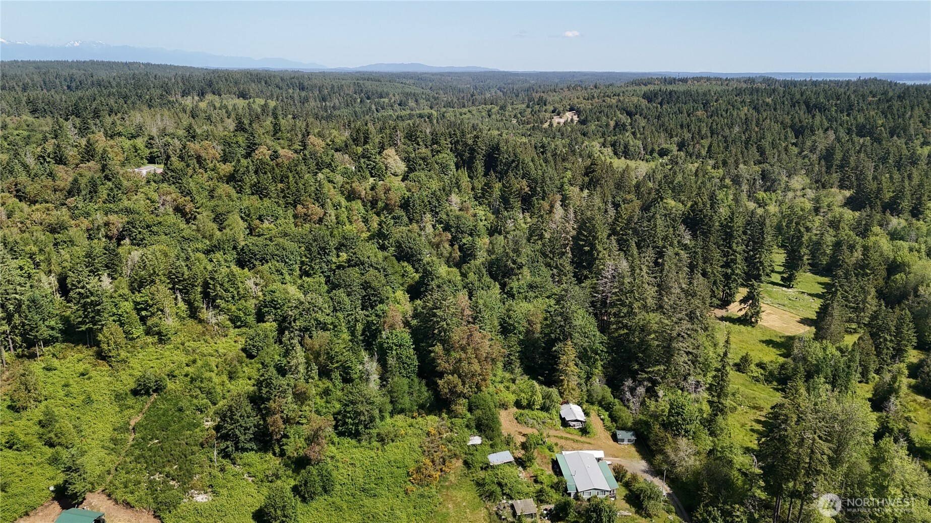 19789 Erickson Road Property Photo 5