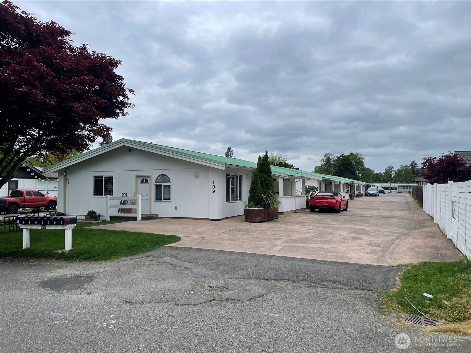 109 4th Avenue Property Photo 1