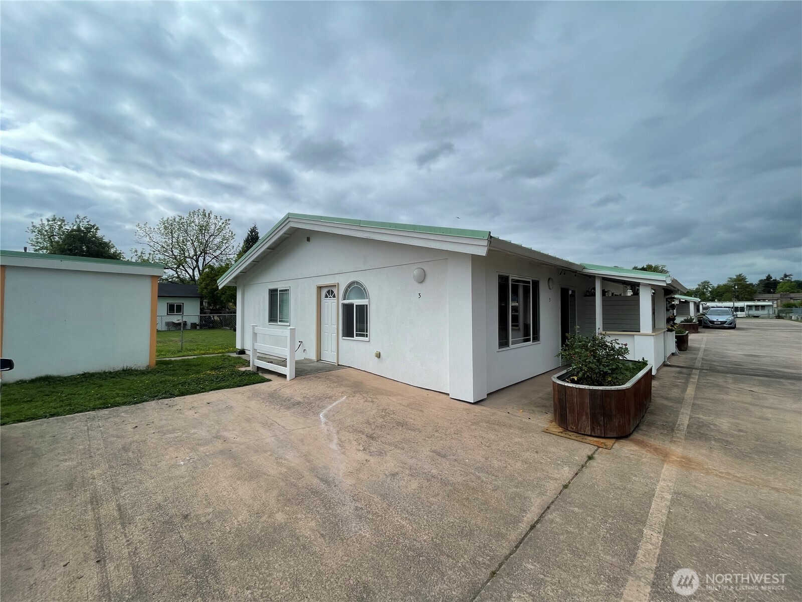 109 4th Avenue Property Photo 5