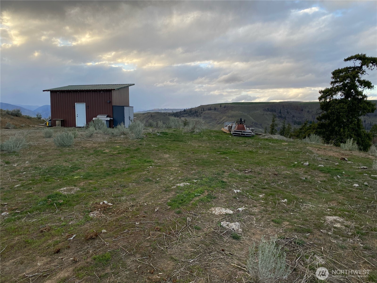 0 Tyee View Loop Property Photo 2