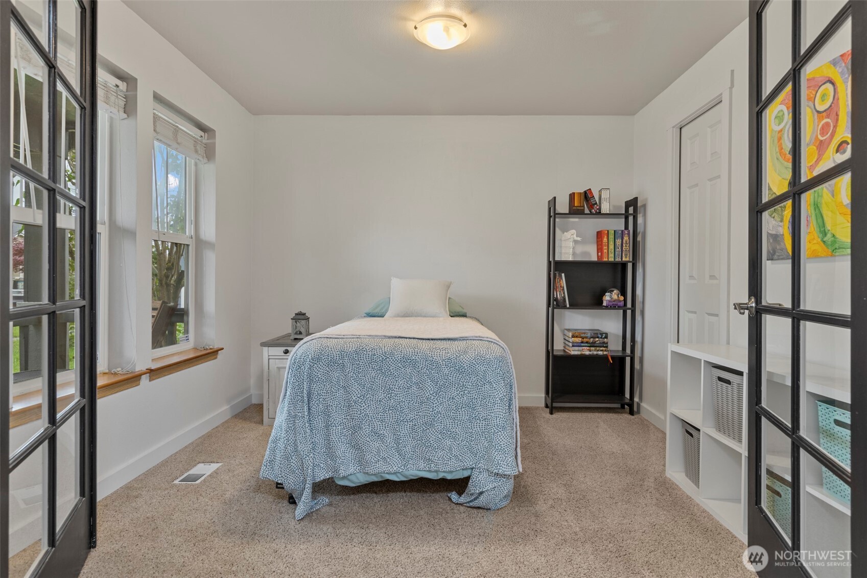 16076 Lakeview Avenue Property Photo 5