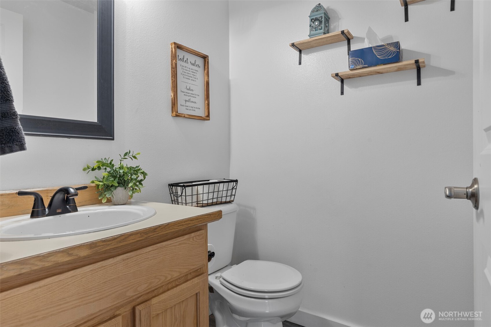 16076 Lakeview Avenue Property Photo 6