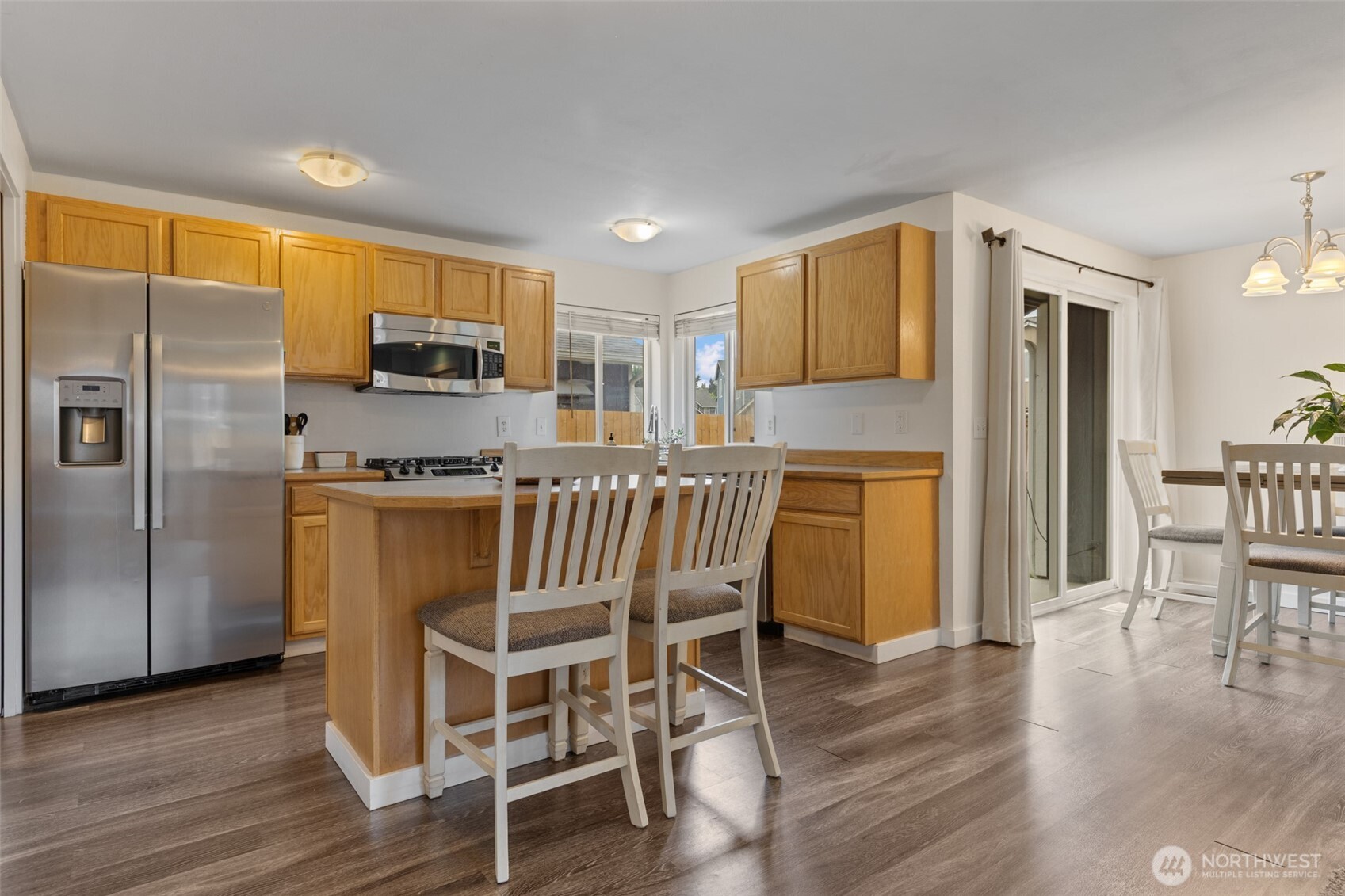 16076 Lakeview Avenue Property Photo 7