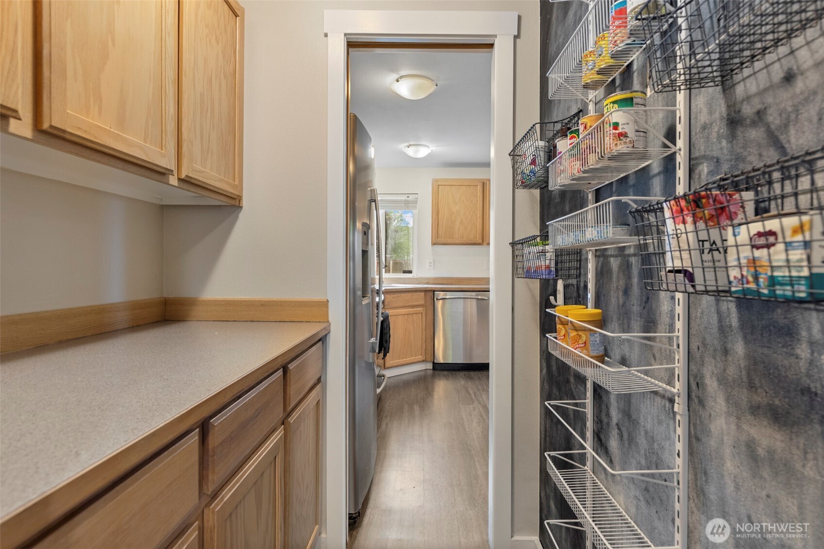 16076 Lakeview Avenue Property Photo 11