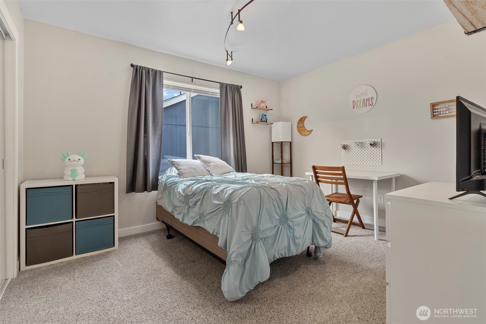 16076 Lakeview Avenue Property Photo 21
