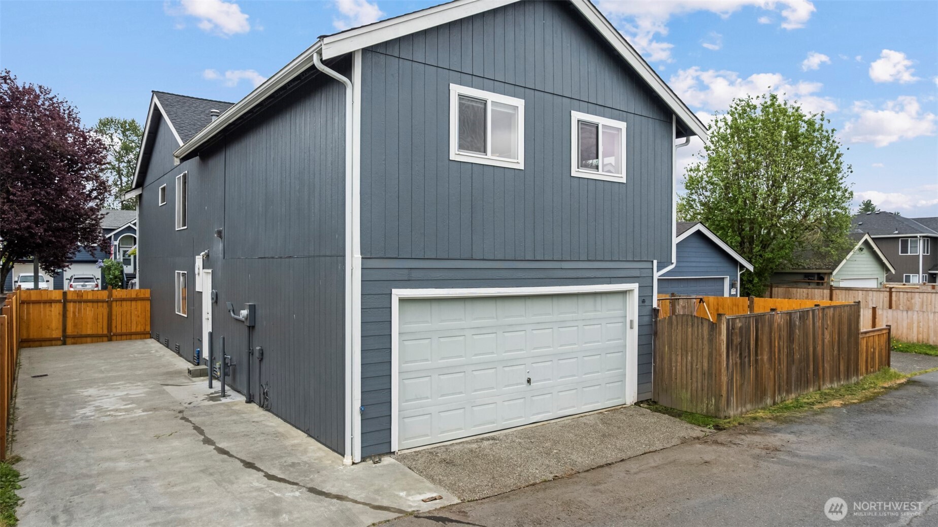 16076 Lakeview Avenue Property Photo 28