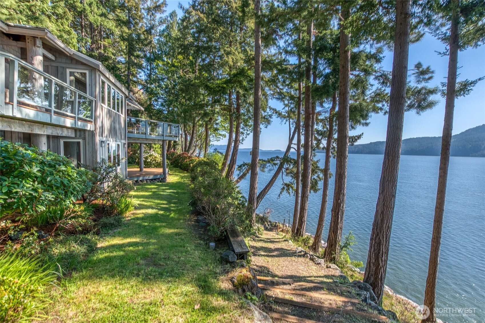 1424 Palisades Drive Property Photo 33