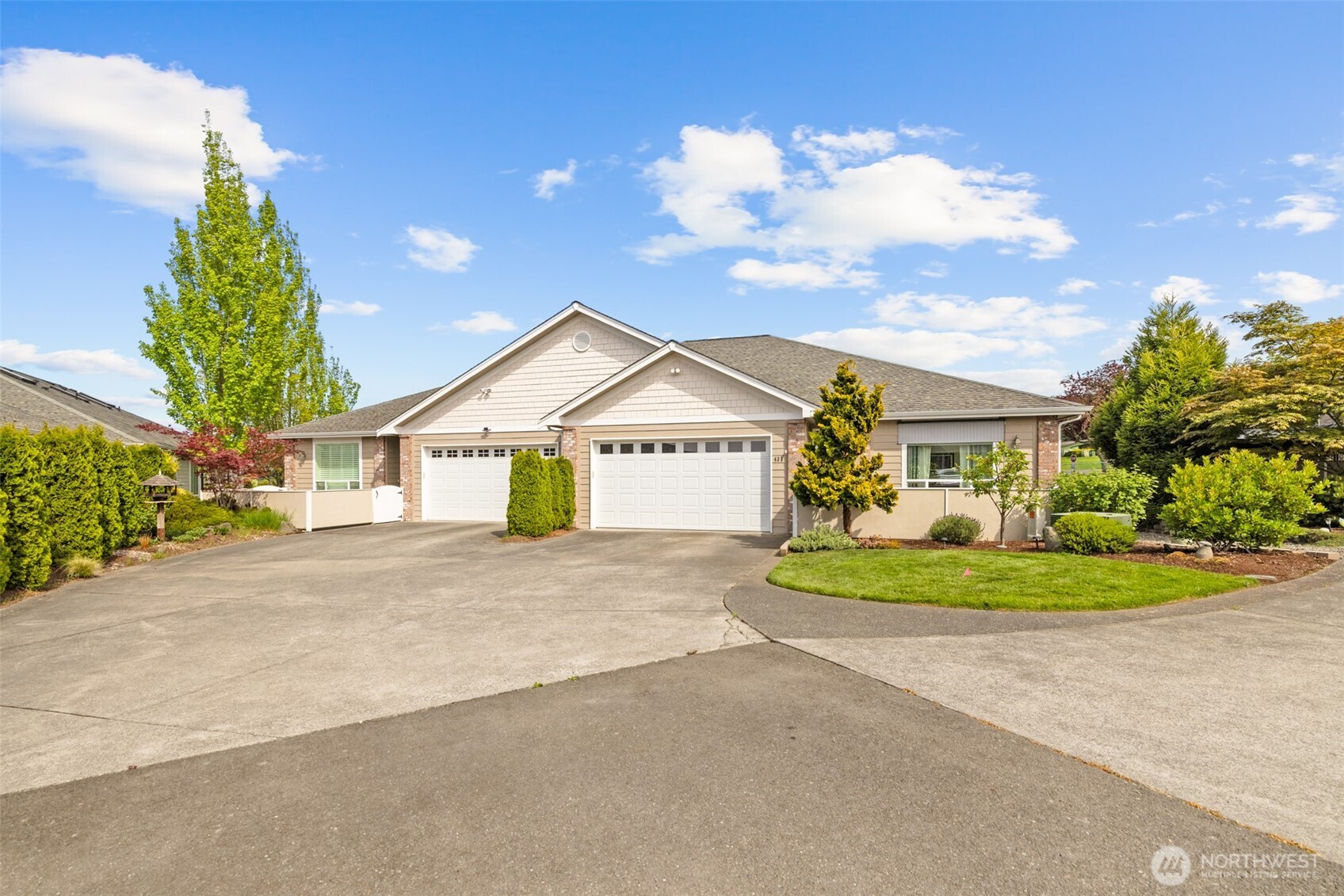433 Big Leaf Court Property Photo 1