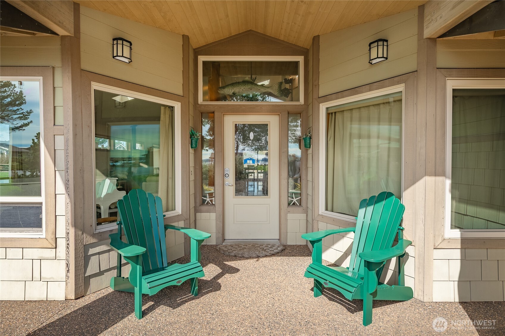 5382 Nootka Loop Property Photo 4
