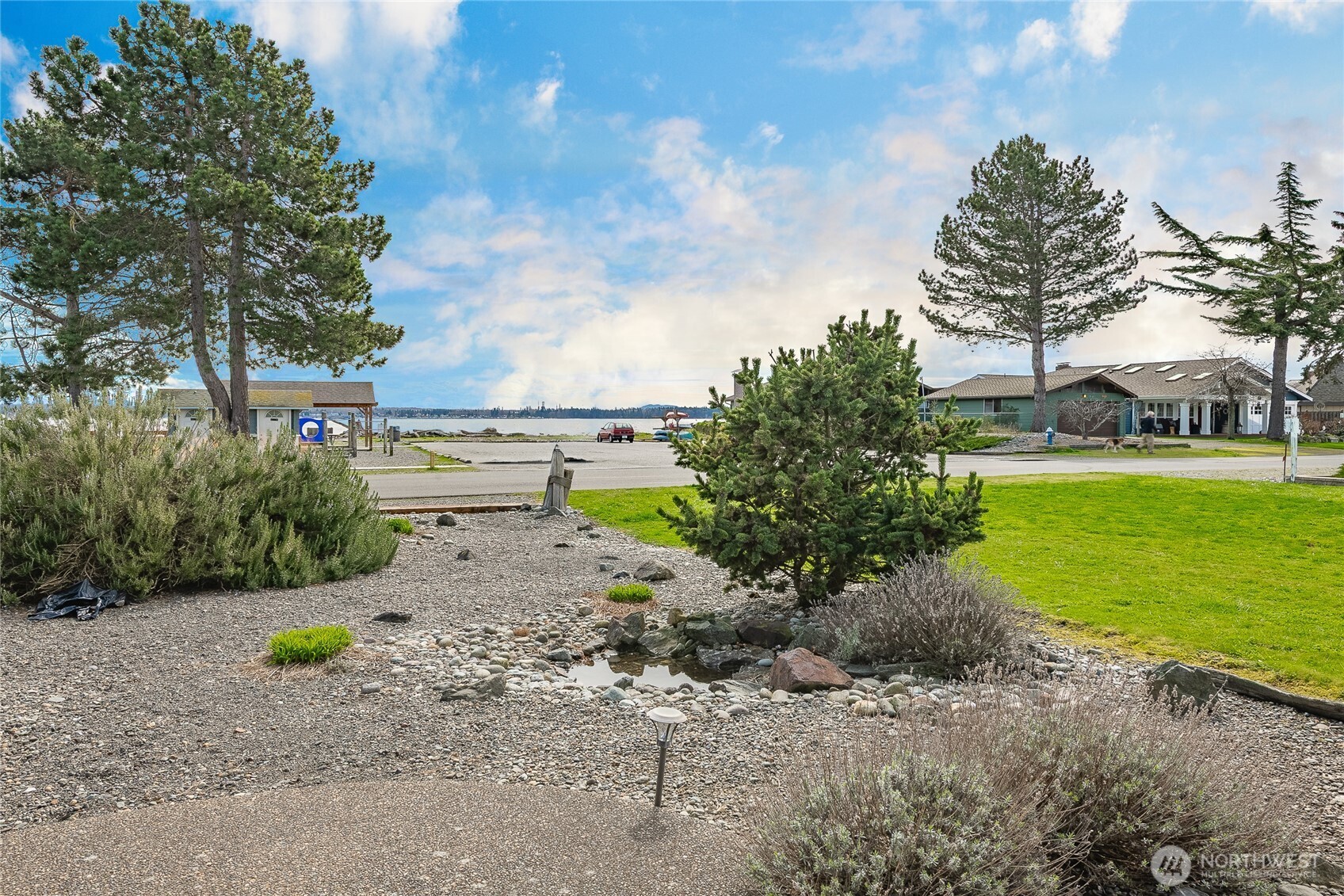 5382 Nootka Loop Property Photo 10
