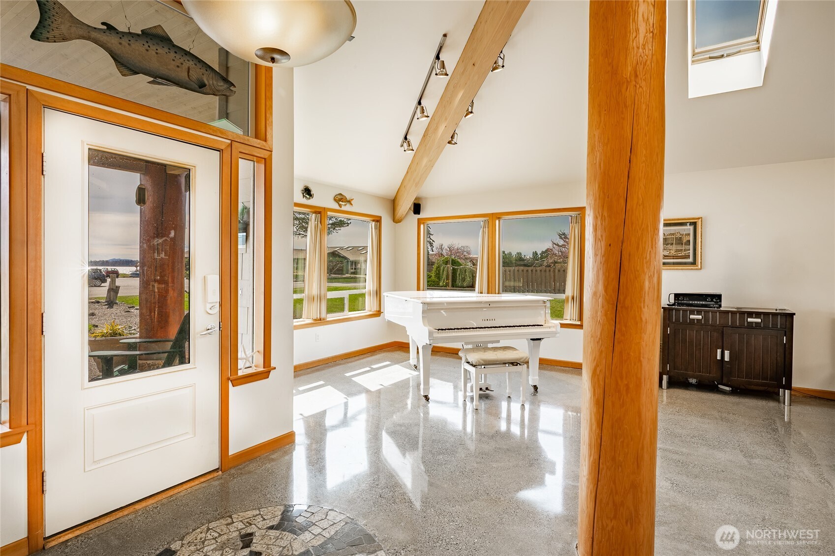 5382 Nootka Loop Property Photo 20