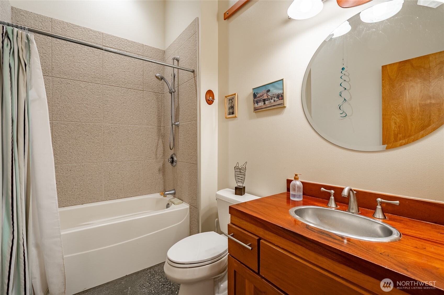 5382 Nootka Loop Property Photo 33
