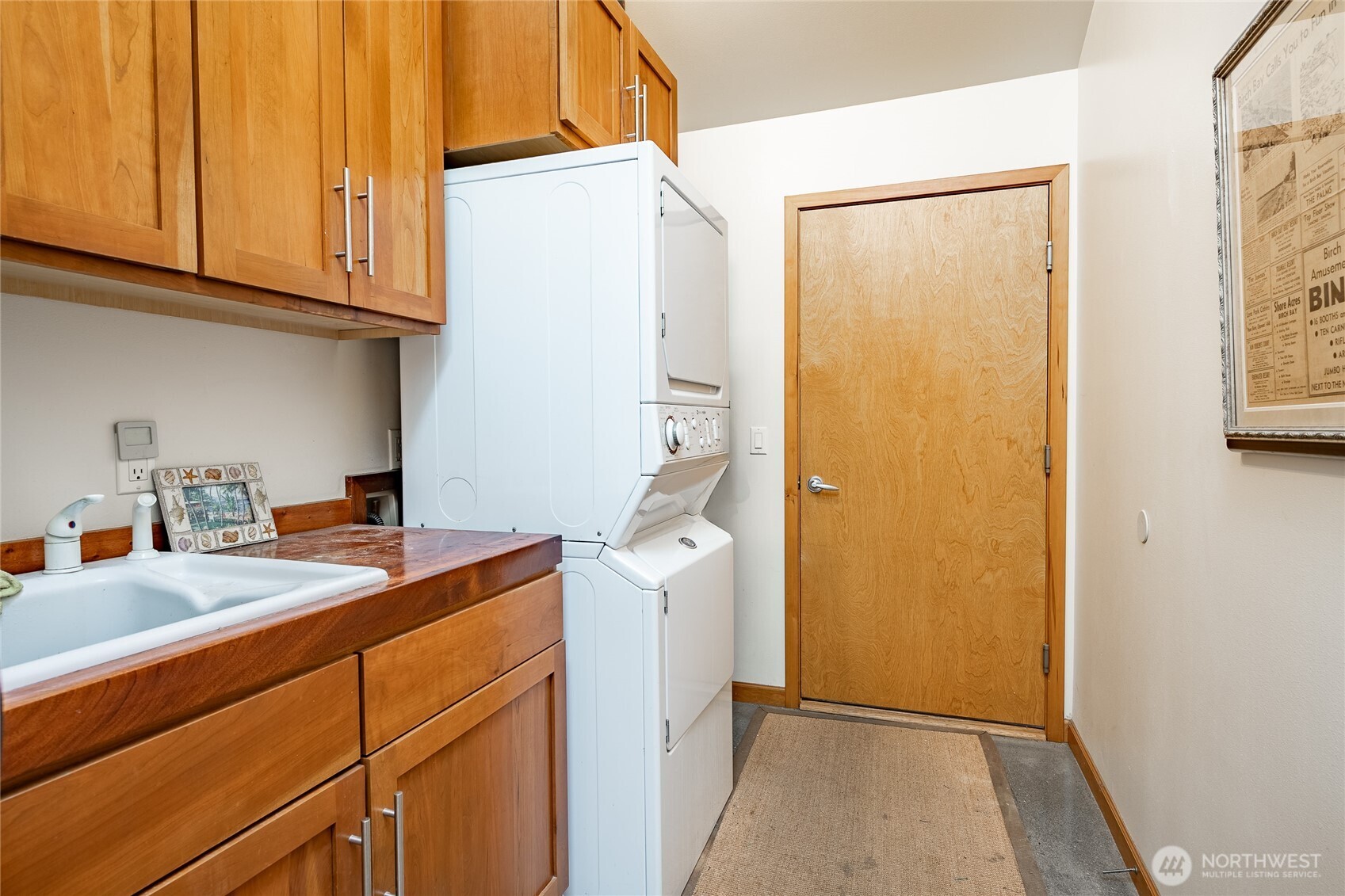 5382 Nootka Loop Property Photo 34
