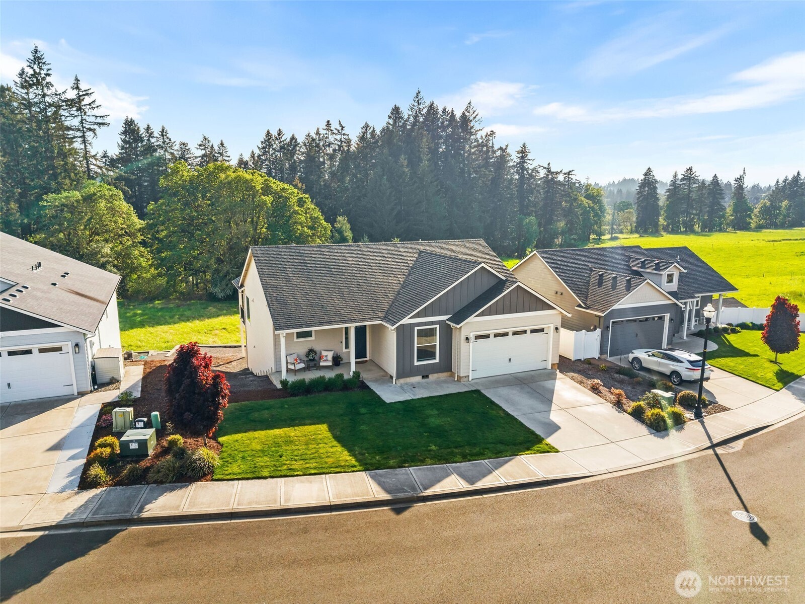 826 W Golden Eagle Avenue Property Photo 1